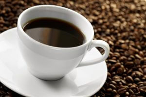 Применение отбеливающих паст при частом употреблении крепкого кофе