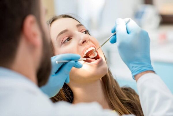 Качественное лечение зубов по современным методикам во Владивостоке